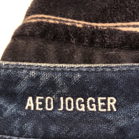 American Eagle - Size 2 - Jogger Jean - Super Stretch - Faded Wash - Picture 7 of 8